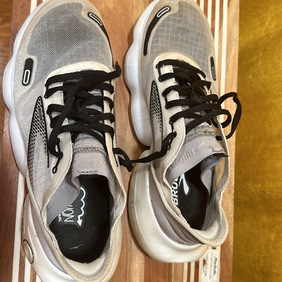 Brooks Aurora BL Men’s US 8 , lightly used for sale. - Picture 5 of 9